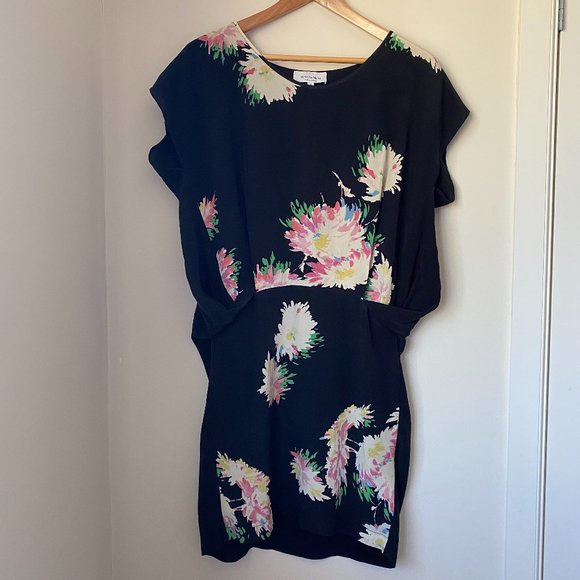 Veronika Maine Dresses & Skirts - Veronika Maine floral silk dress